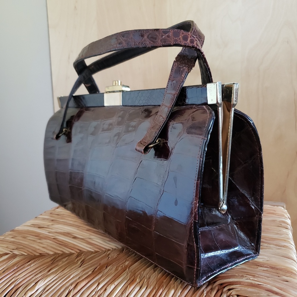 VINTAGE Bellestone Alligator Handbag!